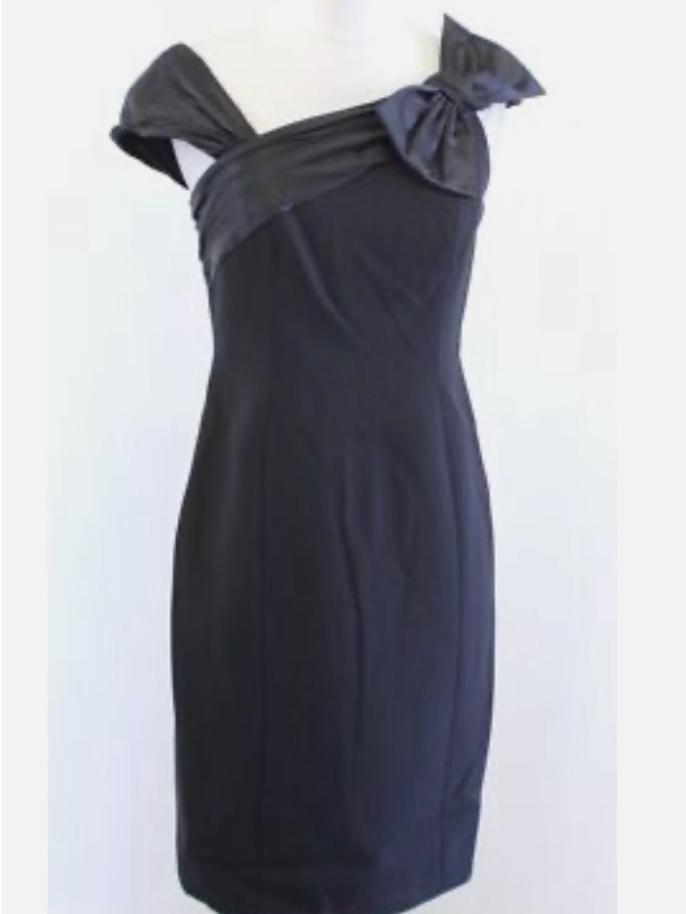 Carmen Marc Valvo Black Satin One Shoulder Bow Sheath Knee Dress Size 10